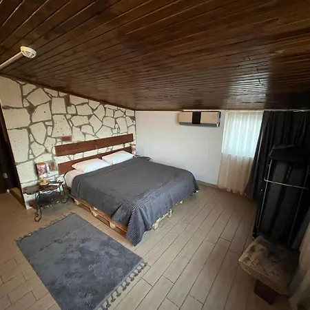 Hotel Budapest *